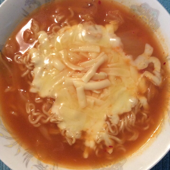 とろ～り♪キムチーズラーメン